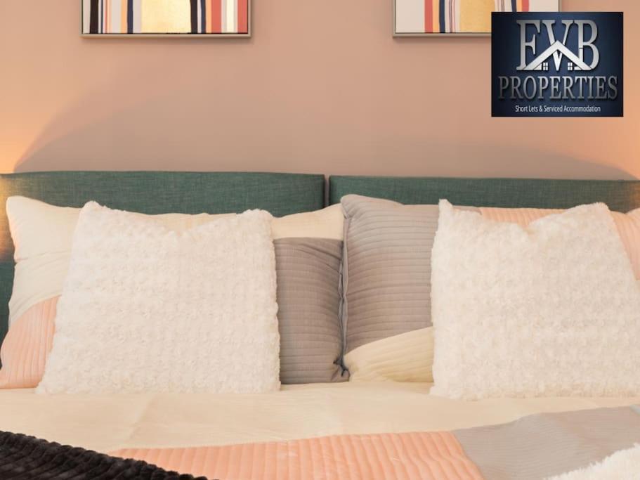 Charming Cosy Getaway Ideal For Leisure & Business サウサンプトン エクステリア 写真